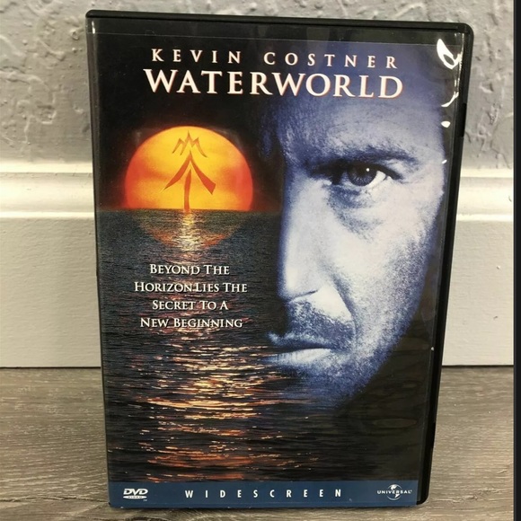 WATERWORLD, Kevin Costner, Universal Studios Movie DVD - Picture 1 of 2